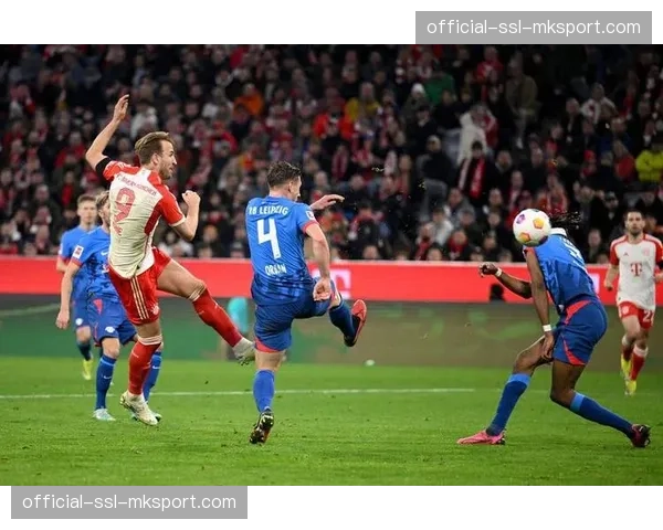 即时战报:富勒姆1-1水晶宫,农场主错失反超比分良机,欧战希望渐趋渺茫 即时战报:富勒姆1-1水晶宫,农场主错失反超比分良机,欧战希望渐趋渺茫