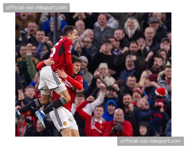 卢顿保级关键战前，主帅爱德华兹确认多名主力伤愈复出